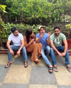 Raashi Khanna Instagram - I don’t even have to ask, they got me 🧡 #myprizedpossessions #bestfriends