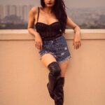 Ragini Dwivedi Instagram - STRONG IS SEXY ❣️ #raginidwivedi #newseason #newlook #photoshoot #photosession #shoot #trending #trendingnow #trendylook #viralpost #actor #influencer #instagram #instagood #instafashion #love #glamourmodel #glamour #love Mumbai, Maharashtra