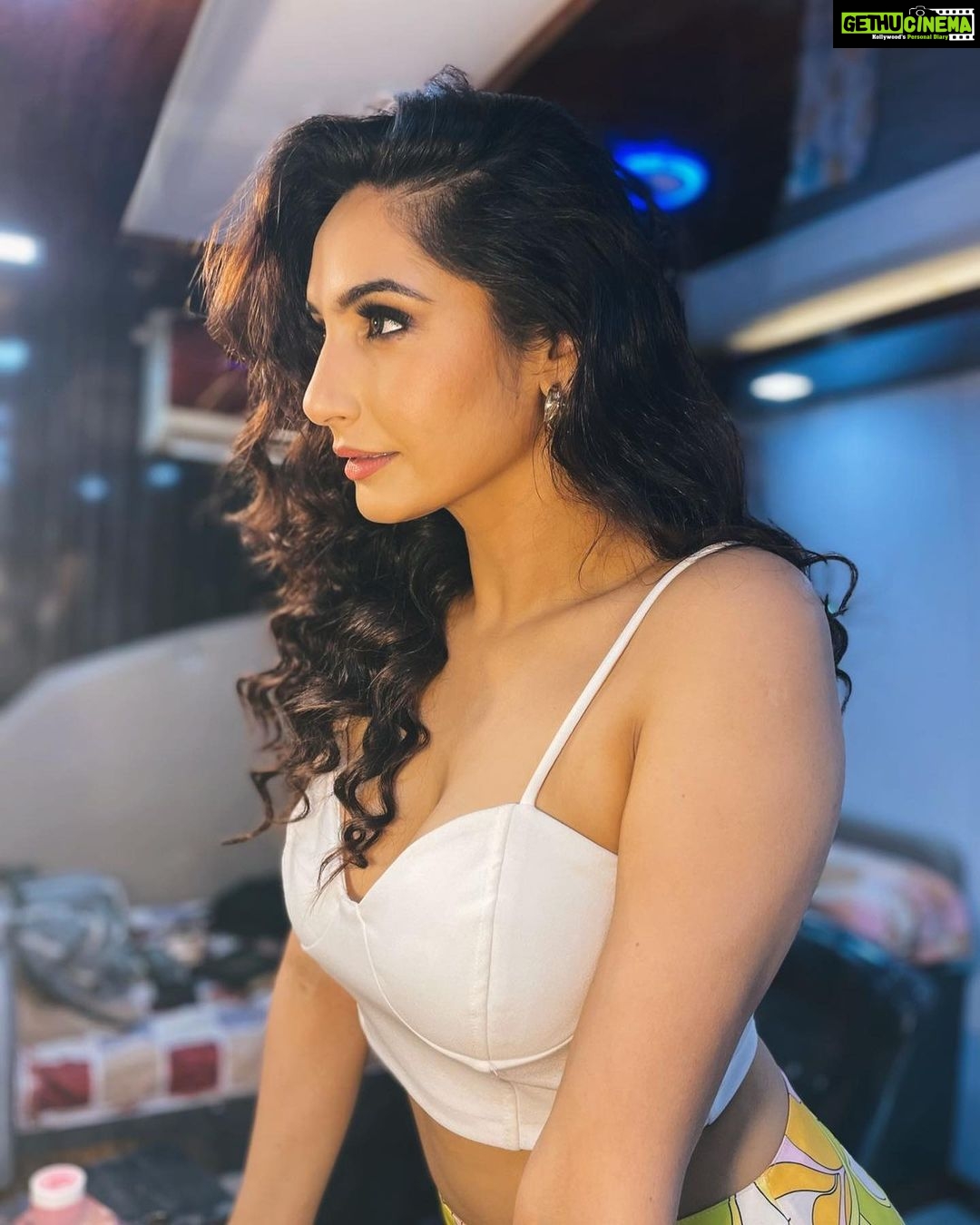 Ragini Dwivedi Instagram - If you can’t find a way …. CREATE ONE #raginidwivedi #actor #influencer #pose #lovenlight #potd #positivenewsdaily #trending #trendingnow #viralpost #new #tamilactress #tamilcinema #tamil #instagram #instagood #instadaily #instafashion #instamood #instalove Bangalore, India