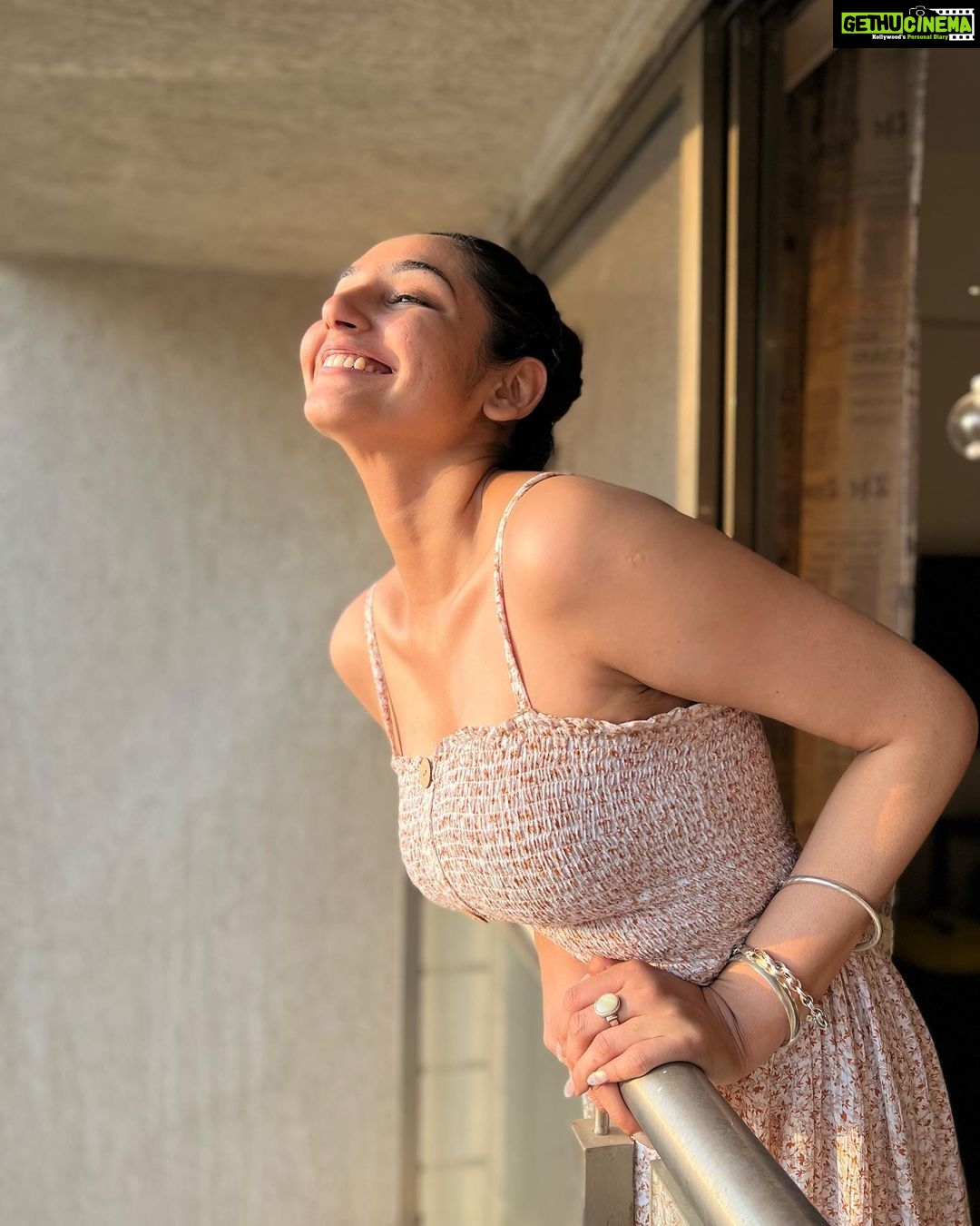 Ragini Dwivedi Instagram - ☀️☀️ Mumbai, Maharashtra