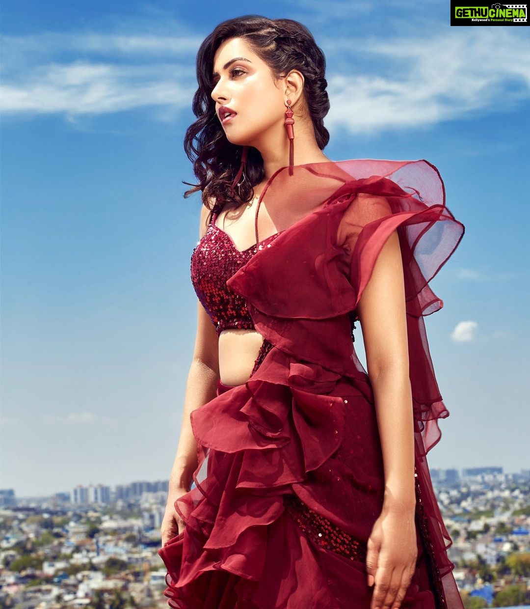 Raiza Wilson Instagram - Outfit - @naziasyedofficial Hair and make up team - @ramya_mua Location - @ramadaplazachennai Photographer- @rahuldev1177 Edit - @the_pixchanger