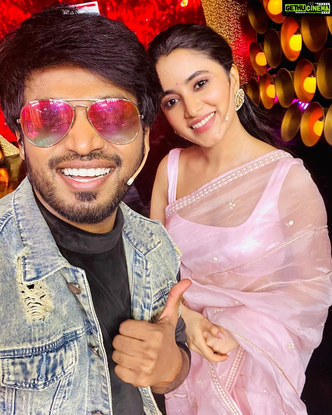 Rakshan - 202.5K Likes - My fav @priyankaamohanofficial 🙈🙈😍😍😍😍