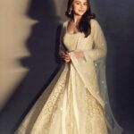 Rakul Preet Singh Instagram - Eid Mubarak ❤️ Wishing you lots of love, peace and prosperity 🌙