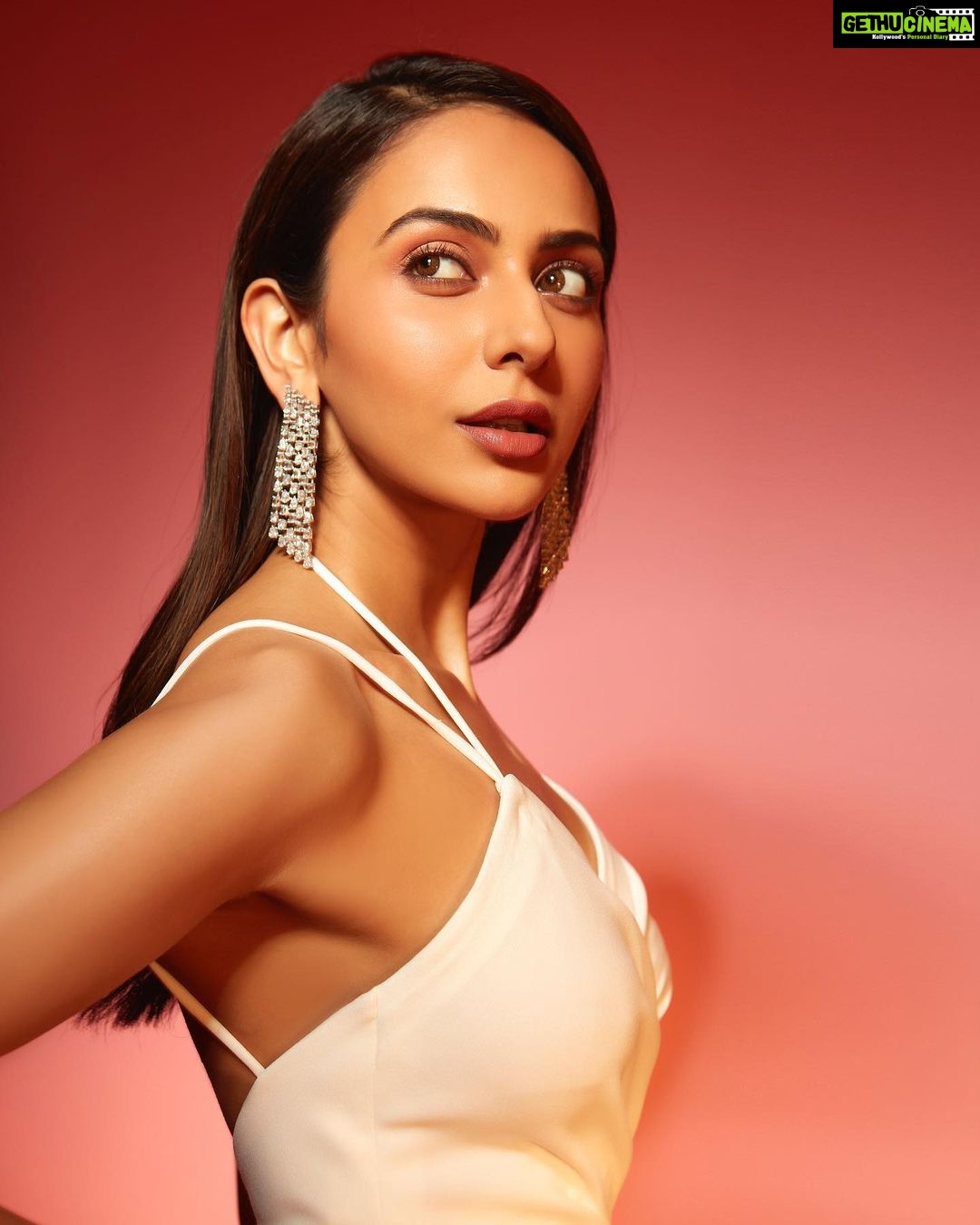 Rakul Preet Singh Instagram - Why fit in when you were born to stand out 😜