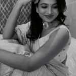 Ramya Pandian Instagram - 🖤🤍🪄🤩 Editing courtesy @anupamasindhia Jewellery @original_narayanapearls