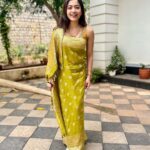 Rashmika Mandanna Instagram - Me just being (the awkward for pictures) me. 🥰 Pc: @anmol_appanna 🤍🌸