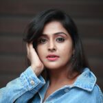 Remya Nambeesan Instagram – #denimlove  Photography @pranavraaaj  MAKE UP n HAIR @jo_makeup_artist  #instagram #insta