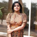 Remya Nambeesan Instagram - Wearing #ritukumar @ritukumarhq Styling @divyaaunnikrishnan MUAH @jo_makeup_artist Photography @akphotography_mumbai @primevideoin #modernlovechennai #instagram #insta #ınstagood Mumbai, Maharashtra