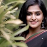 Remya Nambeesan Instagram - Mua @jo_makeup_artist Styling @divyaunnikrishnan Costume Saree @bloom_by_priyanka Video @niyasphotography_ Edit @jobin.p.joseph #feelitreelit #reelitfeelit #reelsinstagram #reeloftheday