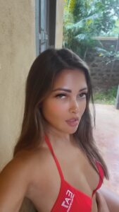 Riya Sen Instagram - Live on L❤️VE & oxygen !