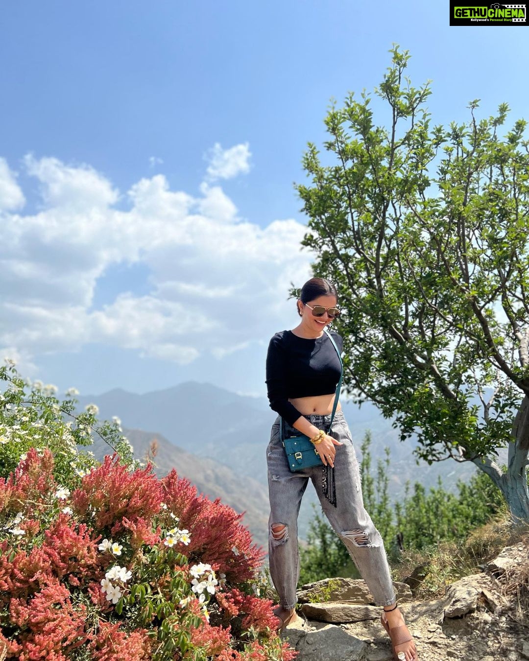 Rubina Dilaik Instagram - My village needs #nofilter ❤️ चौपाल, शिमला, हिमाचल प्रदेश