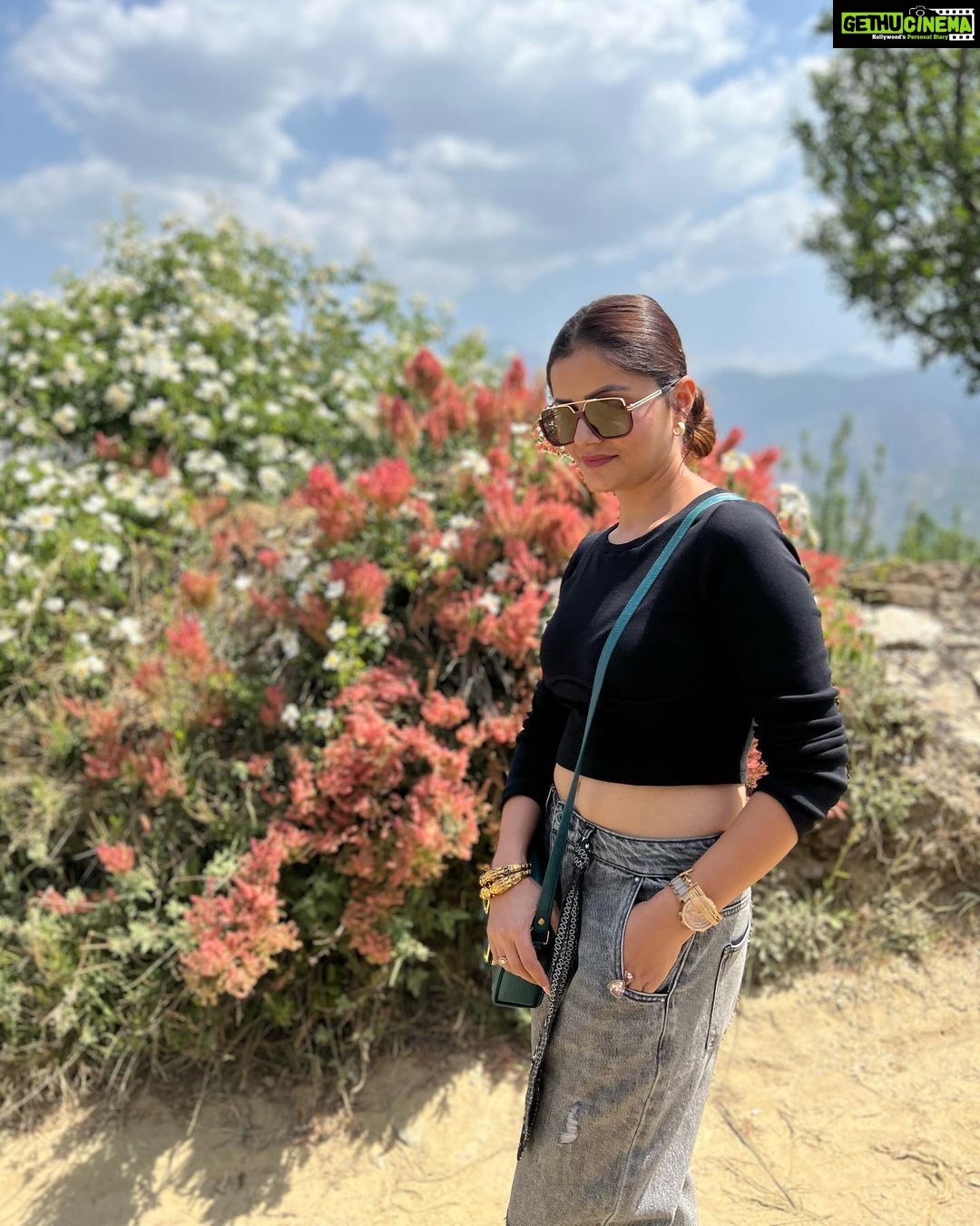 Rubina Dilaik Instagram - My village needs #nofilter ❤️ चौपाल, शिमला, हिमाचल प्रदेश