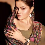 Rubina Dilaik Instagram - Little by little , day by day , whats meant for you will find its way ….. . . . . . Shot by : @amitkhannaphotography Styled by: @ashnaamakhijani @styledbyashna Outfit: @woolboxofficial Earrings: @blingvine Bracelet: @jewellerybyavnigujral Scarf: @pashmoda_official