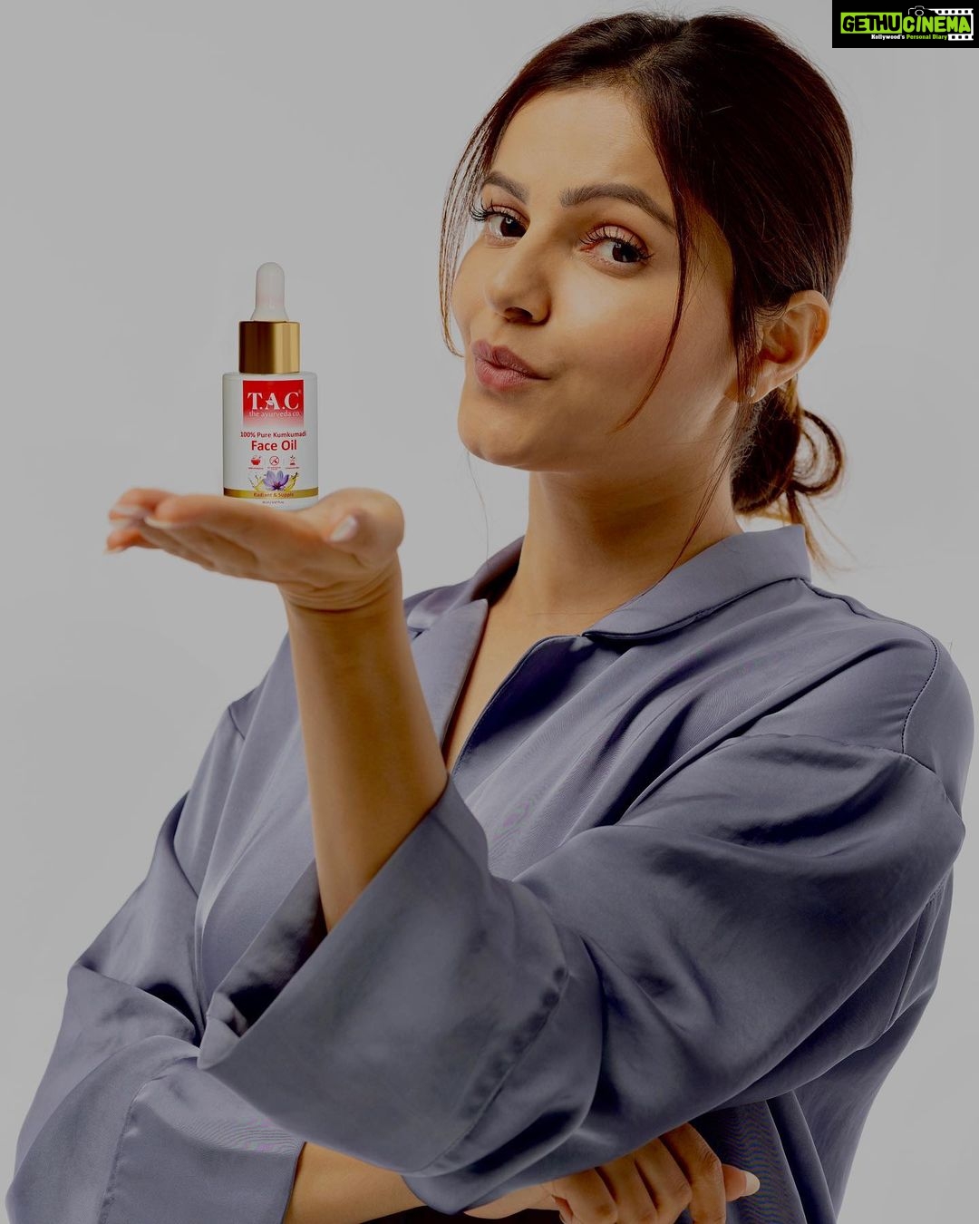 Rubina Dilaik Instagram - Absolutely falling in love with my skin - it’s all because of the magic of Kumkumadi @theayurvedaco Shop for 100% Pure Kumkumadi Range at www.theayurvedaco.com and use my code RUBINA20 for an additional 20% OFF. #AapkaApnaAyurveda #kumkumadi #rubinadilaik