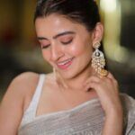 Rukshar Dhillon Instagram - And the wait is almost over!! Come be a part of Madhavi’s world with #AshokaVanamLoArjunaKalyanam tomorrow in theatres! See you all there♥️ Styled by- @shefalideora_ Assisted by- @bhargavikallam Make up by - @makeupbysheffali Hair by- @seena_hair143 Photographer- @_anupphotography Outfit- @shantibanaras Jewellery- @pandoras_art_jewellery #AVAKonMay6th #RuksharDhillon #Madhavi