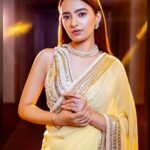 Rukshar Dhillon Instagram - All that glitters💥 #AshokaVanamLoArjunaKalyanam Premiere Night♥️ Styled by- @shefalideora_ @meghanaalluri Make up by - @makeupbysheffali Hair by- @seena_hair143 Photographer- @pranil_chintewar Outfit- @sakshamneharicka Sari Drapist- @shree.bridalmakeover Jewellery- @manjulajewellers #RuksharDhillon #AVAK