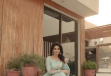Saba Qamar Zaman Instagram - Kahan Ho Tum Chalay Aao Muhabbat Ka Taqaza Hai ☘️🌸 👗 @mohsin.naveed.ranjha @mohsin.ranjha_dino 📸 @waqar_ahmed_butt @paragonstudioofficial Eid Mubarak