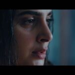 Saba Qamar Zaman Instagram – For every happy ending there has to be a tragic climax, that brings you closer to each other 😍

Enjoy the beautiful melody of love 🎶

#ghabrananahihai 🎞