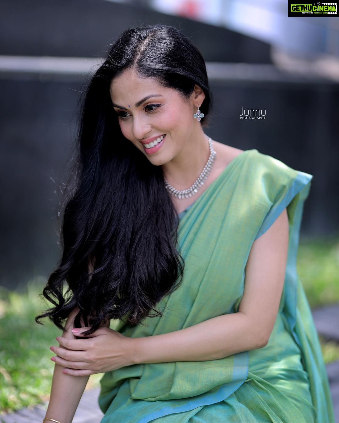 Actress Sadha HD Photos and Wallpapers May 2022 - Gethu Cinema Actress Sadha HD Photos and Wallpapers May 2022 - Gethu Cinema