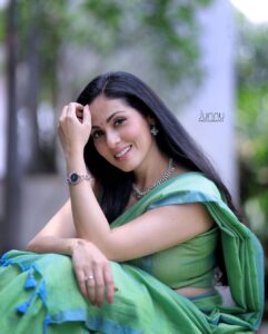 Sadha Instagram - Some more!!! 💙💚🤍 📷 @junnuphotography__