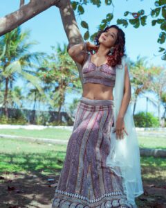 Sakshi Agarwal Instagram - Princess like vibez👑
.
@ngrnandha @dhiya_makeoverartistry @countryclubofficial @hepyssaa_couture 
.
#legenga #beauty #indowestern