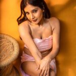 Sakshi Agarwal Instagram - My excuse is I am pretty af😋🥰 . Mua @umamakeoverartistry Hairstylist @makeupbyshymala Costume @styleandsmitten Photography @smilebookphotography and team Location @smilebookphotography. studio . #goldengirl #trendalert #pinksatindress #sakshiagarwal Chennai, India