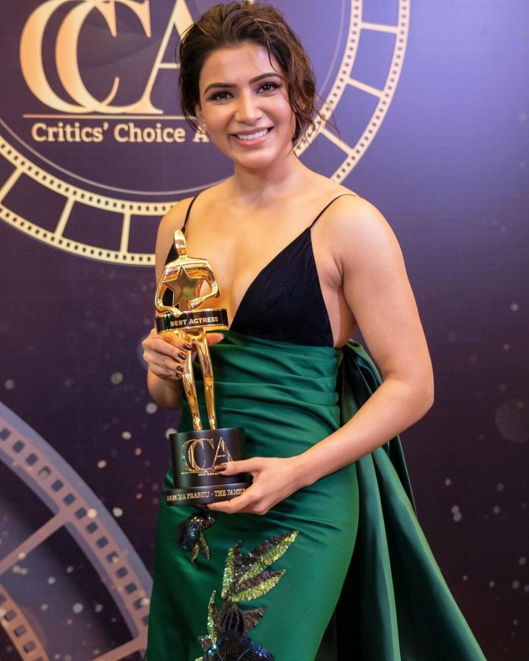Samantha Instagram - Thankyou @criticschoicefilmawards 🤍 #Raji #TheFamilyMan2 @rajanddk @primevideoin
