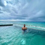 Sameera Reddy Instagram - Say ‘yes’ for happiness 🥳 #throwback #family #gratitude #moments 💫 . @jwmmaldives 🏖 JW Marriott Maldives Resort & Spa