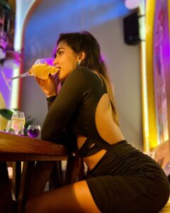 Samyuktha Hegde Instagram - About “not last night but the night before that”
.
.
.
The Sangria’s took a while to come down 😅
#itwasmybestiesbirthday