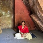 Sanchita Shetty Instagram - It’s been an exactly a month.. Blissful moment & blessed to be in 𝐌𝐀𝐇𝐀𝐕𝐀𝐓𝐀𝐑 𝐁𝐀𝐁𝐀𝐉𝐈’s CAVE April 7th on my birthday 🙏🙏 The Best birthday gift to myself Must visit to witness the miracles 🙏❤️ #mahavatarbabaji #faith #trust #gurus #guidence #peace #love #sanchita #sanchitashetty #spreadlovepositivity ❤️