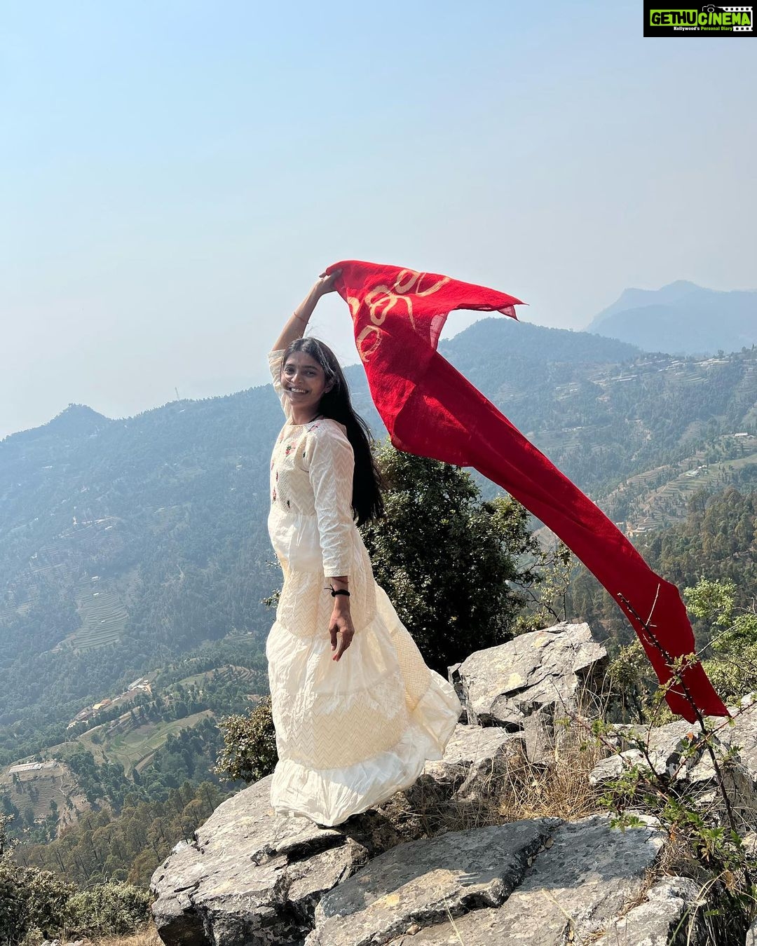 Sanchita Shetty Instagram - Itβs been an exactly a month.. Blissful moment & blessed to be in πππππππππ ππππππβs CAVE April 7th on my birthday ππ The Best birthday gift to myself Must visit to witness the miracles πβ€οΈ #mahavatarbabaji #faith #trust #gurus #guidence #peace #love #sanchita #sanchitashetty #spreadlovepositivity β€οΈ
