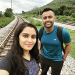 Sangeetha Bhat Instagram - Makalidurga trek photo dump part 2 @sudarshan_rangaprasad 🫶🏻😘😘 #sangeethabhat #sangeethabhatsudarshan #sudarshanrangaprasad #makalidurga #trek #karnataka #monsoontrek #actorslife MakaliDurga Hills