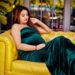 Sanjjanaa Instagram - 👗 @chandangowda_official @prettify_makeover 💄 💄 products by @official_dermacol_india @gawkygooseofficial location partners . Hair styled by 💇‍♀️ @makeover_by_bhavyagowda6 📸 @happeningpixels Gawky Goose