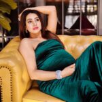 Sanjjanaa Instagram – 👗 @chandangowda_official 
@prettify_makeover 💄
💄 products by @official_dermacol_india 
@gawkygooseofficial location partners .
Hair styled by 💇‍♀️
@makeover_by_bhavyagowda6 
📸 @happeningpixels Gawky Goose