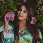 Sanjjanaa Instagram – Beautiful outfit from @momzjoy 
📷 @happeningpixels 
 💄 @official_dermacol_india 
Shoot Organizer @prettify_makeover

#pregnancy  #pregnancydiary  #sanjjanaa  #southindiancinema  #sanjanagalrani #sanjana #gandahendathi #bujjigadu #mujhseshaadikarogi #sanjjanaagalrani #jaikarnataka #kannadafilmsctress #telugufilmactress #kannadiga #kannadathi #namma #kannadafilms #kannada #pawankalyan Karnataka, Bangalore