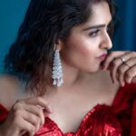 Sanusha Instagram – I have struggled in ways no one knows about. It made me stronger, confident and fearless. And no one can take that away from me❤️‍🔥
#godfidence #ifyouwantyoucanmakeit #nothingisordinary #nothingisimpossible  #ownyourlife #yourthrone #likeaqueen #bossbabe #youcantbreakher #san #phoenix #beyourownboss #beyourownkindofbeautiful #nothingcomeseasy #nopainnogain #love #happy #peace #instagood #instagram