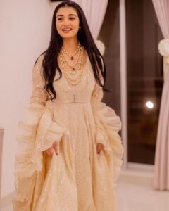 Sarah Khan Instagram - عید مبارک💕✨