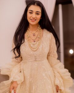 Sarah Khan Instagram - عید مبارک💕✨