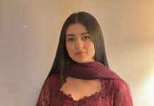 Sarah Khan Instagram - ♥️ Wearing @farahandfatima