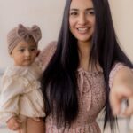 Sarah Khan Instagram - Happy Sunday you guys ✨💕 📸 @abdulsamadzia