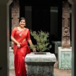 Sarayu Mohan Instagram - 📸 for @athiragold . . Cutiee @sarayu_mohan 🥰 . Mua @vibina_wilson_makeover_ . . . . . #instagood #instadaily #instapic #picoftheday #malayalam #malayalam #malayalamactress #saree #sareelove #kochi #kochigram Hill Palace, Tripunithura