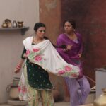 Sargun Mehta Instagram - Kehnde nimmo sau aa 🤣🤣🤣 #SAUNKANSAUNKNE running BLOCKBUSTERLY in theatres near you .. Thank you thank you .. saada tuesday collection meri sabtoh waddi film de friday tohn vi wadda si 😁😁🙏🙏🙏