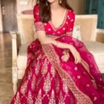Saumya Tandon Instagram - There is something about wearing #indianclothes . #saumyatandon Outfit by @gopivaiddesigns And can you believe it who clicked these pics @saurabhdevendrasingh