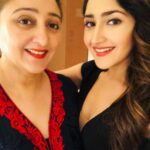 Sayyeshaa Saigal Instagram - Happy Mother’s Day Mama! You are the kind of mother I strive to be everyday! Thank you for being my mama bear! I love you so much 😘😘😘😘😘 #happymothersday#love#forever#mama