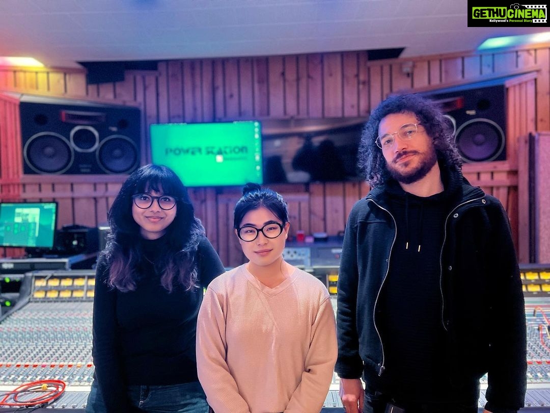 Shakthisree Gopalan Instagram - #latergram Epic times recording at the epic @powerstationatberkleenyc with @mikebyname and @kyulim_lee on some music that’s coming your ways soon! @berkleenyc Swipe right for good luck! . . . . . 📸: @maheshratnamrajan . . . . #nyc #berkleecollegeofmusic #berkleenyc #recordingsessions #avatarstudios #mike #kyulim #shakthi #kochi #chennai #newyork
