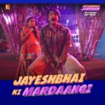 Shalini Pandey Instagram - Jayeshbhai ki mardaangi! Celebrate #JayeshbhaiJordaar with #YRF50 only at a big screen near you on 13th May! @ranveersingh | @boman_irani | #RatnaPathakShah | #ManeeshSharma | @divyangt | @yrf |#JayeshbhaiJordaar13thMay