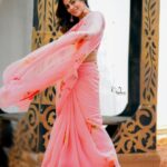 Shamna Kasim Instagram - Take a deep breath, and just enjoy your life… Styling: @vasudevan.arun Saree: @sisirawholesalesaree Jwellery: @kushalsfashionjewellery Pics: @v_capturesphotography Hairstylist: @srinivas_hairdresser #extrajabardasth😍 #etvtelugu #love my job❤️