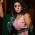 Shamna Kasim Instagram - My life My rules My attitude…. Styled by @officialanahita Outfit: @justlikethatbyanju Earrings: @accessoriesbyanandita Pic: @v_capturesphotography Hairstylist: @hairartistpoojagupta Personal staff: @tharikreshma625