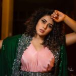 Shamna Kasim Instagram - My life My rules My attitude…. Styled by @officialanahita Outfit: @justlikethatbyanju Earrings: @accessoriesbyanandita Pic: @v_capturesphotography Hairstylist: @hairartistpoojagupta Personal staff: @tharikreshma625