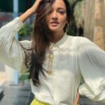 Shanvi Srivastava Instagram – 💛
@marksandspencerindia x  @shanvisri 
Styling – @smitha_prakash19 
Jwellery – @sunrisesilversmiths 
Mua – @makeupby_ringkulaishram 
#shanvisrivastava #ootd #pictureoftheday #instadaily #instagram #instagood